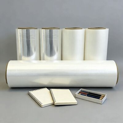 Goede prijs. BOPP matte film met uitstekende kleefbaarheid en matte afwerking ideaal voor decoratieve verpakkingen en etiketten online